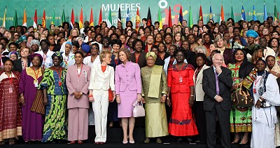 Mujeres por un mundo mejor V cumbre por la igualdad de géneros