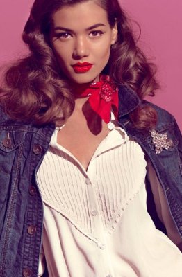 Blanco, nueva colección Primavera-Verano 2011