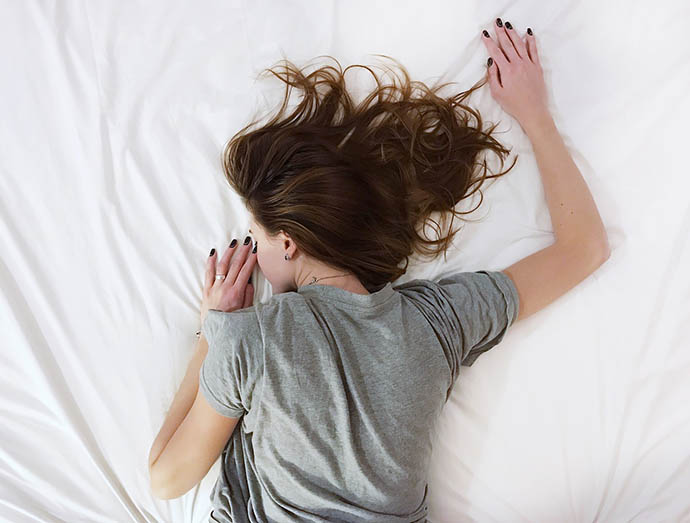 Lo que dice tu manera de dormir sobre tu personalidad
