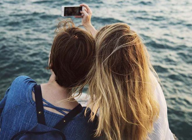 ¿Cómo afectan los selfies al recuerdo?