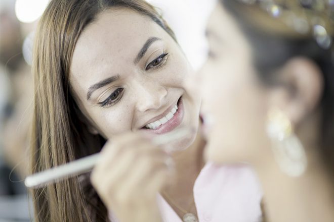 Cómo usar el eyeliner invisible