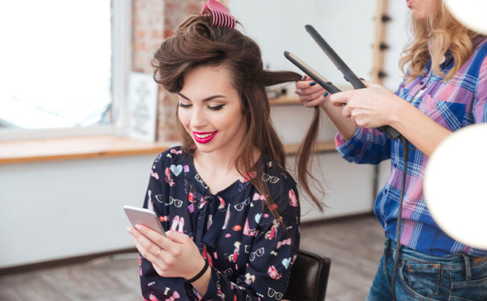 Errores frecuentes al plancharte el pelo