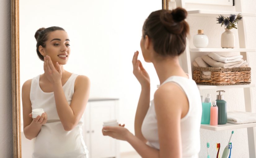 Cuida la piel para evitar los efectos de la edad